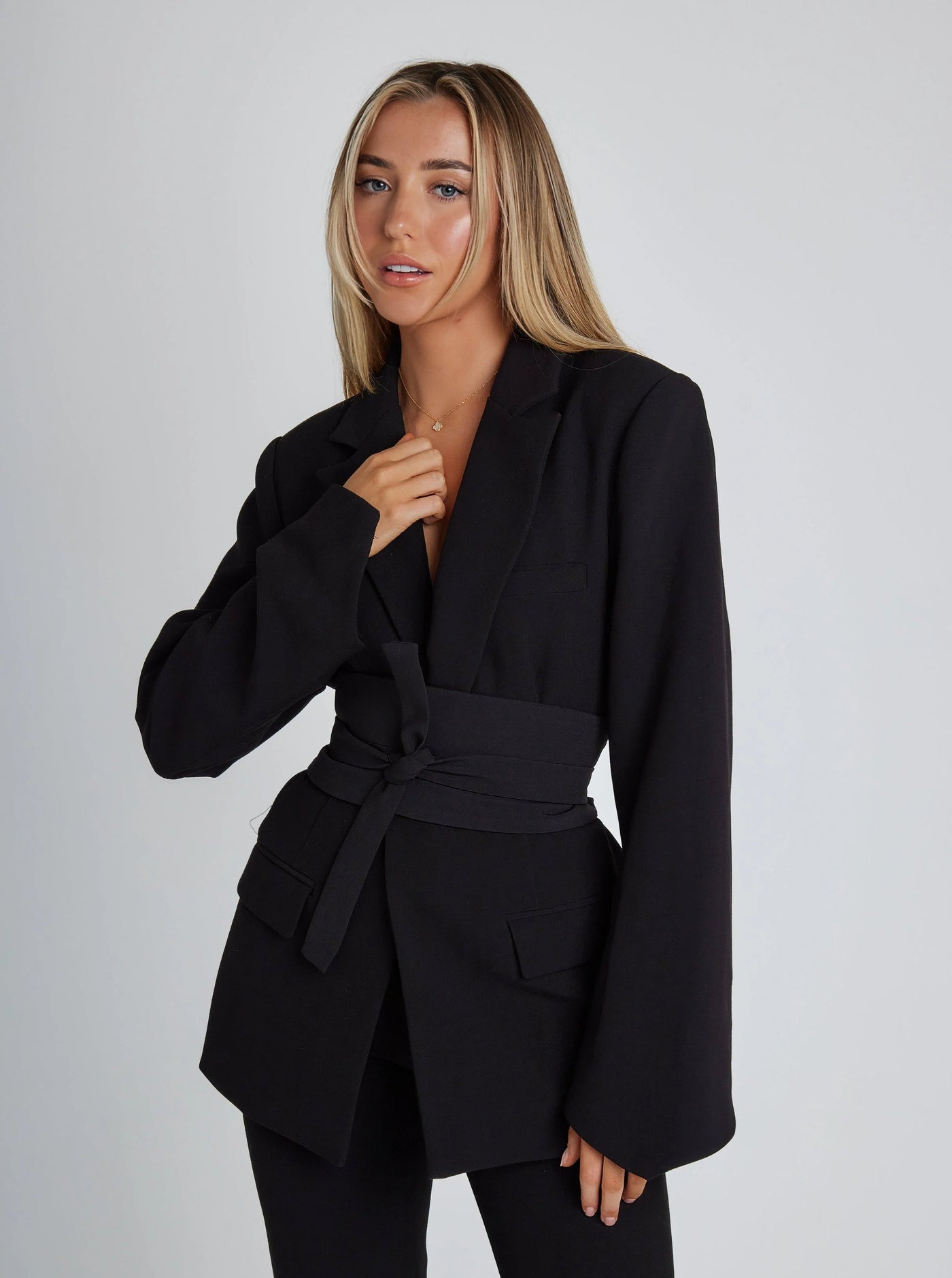 Molly - Elegant Belted Blazer