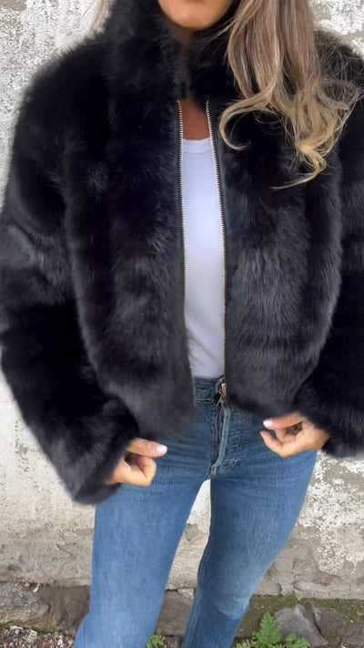 Sarah - Luxurious and Soft Faux Fur Jacket