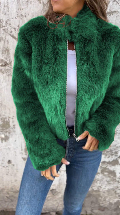 Sarah - Luxurious and Soft Faux Fur Jacket